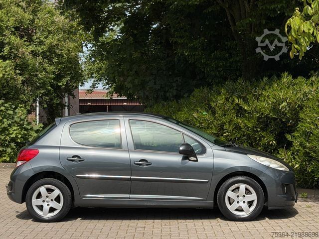 Skåpbil PEUGEOT 207 Tendance  1.4  VTi 70 kw 5 Türig Klima Eu5