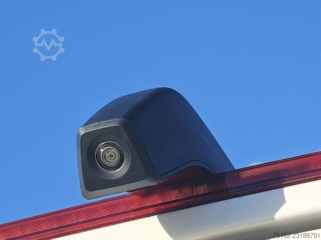 VOLKSWAGEN CRAFTER 35 2.0 L3H3 Dubbele Cabine LED Adaptieve Cruise Camera Euro6 Trekhaak Automaat! VW CRAFTER 35 2.0 L3H3 Dubbele Cabine LED Adaptiev...