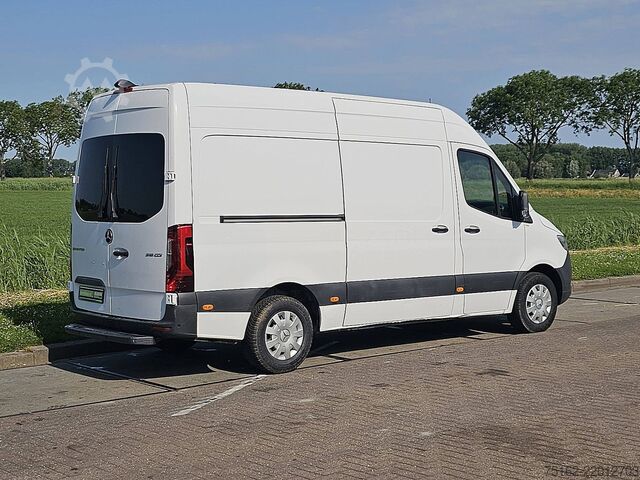 Yüksek tavanlı istasyon vagonu MERCEDES-BENZ SPRINTER 316 L2H2 Mbux RWD LED!