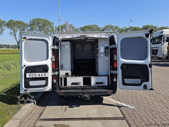 하이루프 스테이션 왜건 OPEL VIVARO 1.6 L1H1 Imperiaal 3-Zit