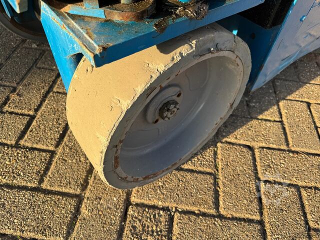 Platformă foarfecă Genie GS2032, nacelă foarfecă, lift foarfecă (2011) Genie GS2032 Hoogwerker Schaarhoogwerker Schaarlift (...