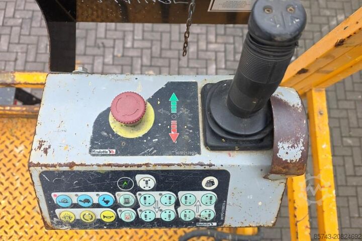 Elevador de tesoura Haulotte Compact 12DX Diesel, 4x4 Drive, 12m Working Height