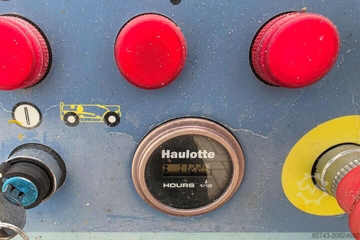 Elevador de tesoura Haulotte Compact 12DX Diesel, 4x4 Drive, 12m Working Height