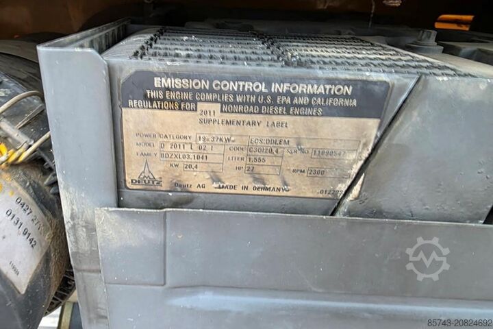 Elevador de tesoura Haulotte Compact 12DX Diesel, 4x4 Drive, 12m Working Height