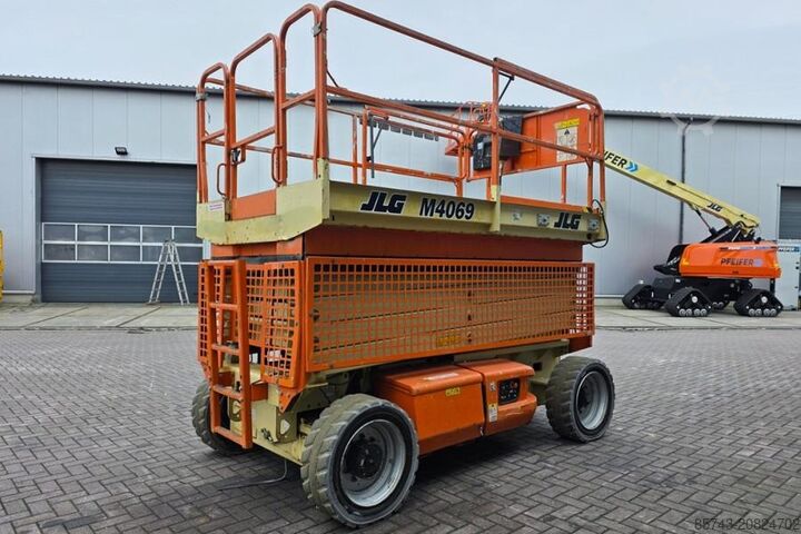 Elevador de tesoura JLG M4069 Hybrid, 14.2m Working Height, 360kg Capacity