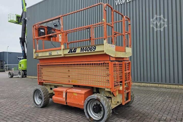 Elevador de tesoura JLG M4069 Hybrid, 14.2m Working Height, 360kg Capacity