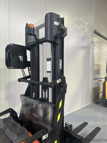 SWE 120 XR * DEMO !! REACH - MAST + Tilthanterande gafflar + Sido förflyttning !! TOYOTA SWE 120 XR * DEMO !!  REACH - MAST  +  Tilting Forks + S.S.  !!