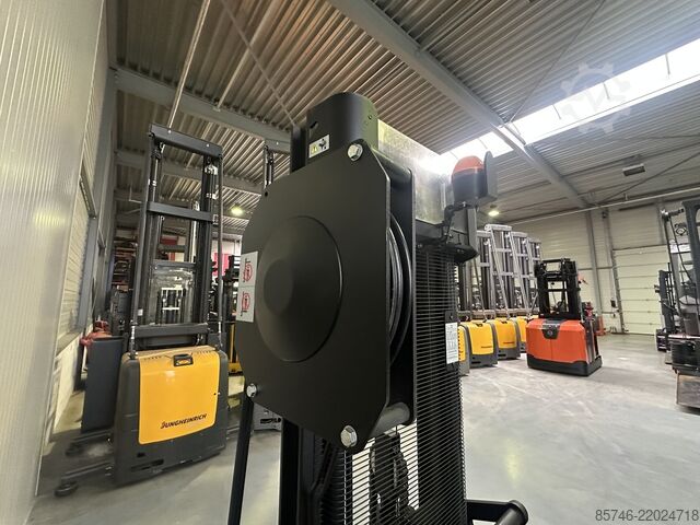 SWE 120 XR * DEMO !! REACH - MAST + Tilthanterande gafflar + Sido förflyttning !! TOYOTA SWE 120 XR * DEMO !!  REACH - MAST  +  Tilting Forks + S.S.  !!