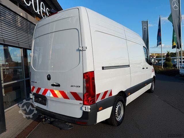 Mercedes-Benz Sprinter 317 CDI, dielenské regály, nezávislé kúrenie, ťažné zariadenie 3,5 t Mercedes-Benz Sprinter 317 CDI Werkstatt-Regal Stdheiz AHK3,5t