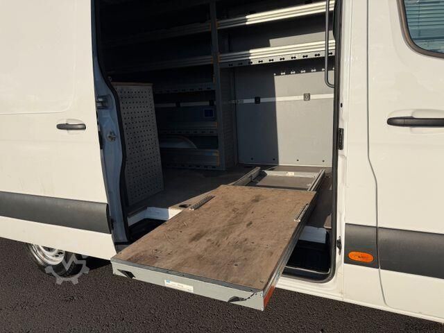 Mercedes-Benz Sprinter 317 CDI, dielenské regály, nezávislé kúrenie, ťažné zariadenie 3,5 t Mercedes-Benz Sprinter 317 CDI Werkstatt-Regal Stdheiz AHK3,5t