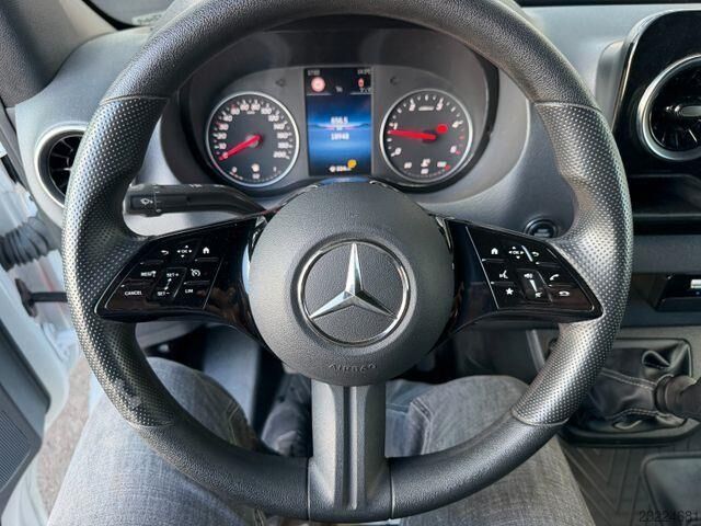 Mercedes-Benz Sprinter 317 CDI, dielenské regály, nezávislé kúrenie, ťažné zariadenie 3,5 t Mercedes-Benz Sprinter 317 CDI Werkstatt-Regal Stdheiz AHK3,5t