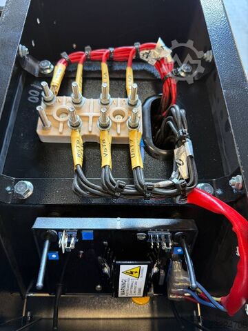 DPX CJ164C - 13,5 kVA-os generátor - DPX-33900  DPX CJ164C - 13,5 kVA Alternator - DPX-33900
