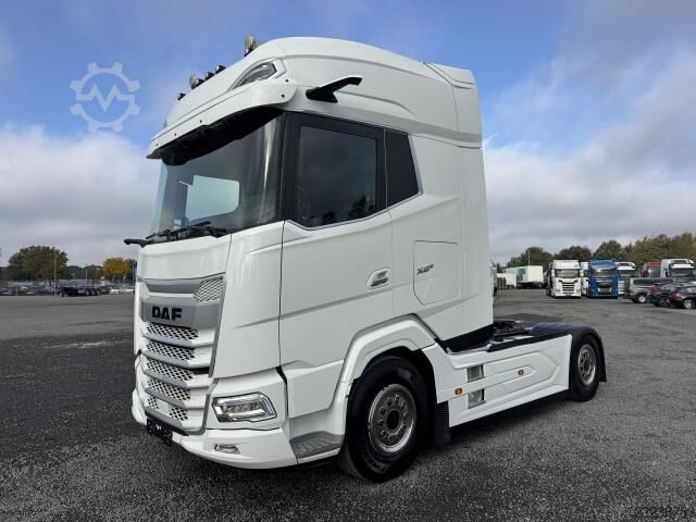 Vakio vetoauto DAF XG+ 530 FT 4x2 VExec Standklima Intarder Leder