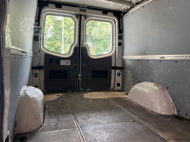 Фургон-панель VOLKSWAGEN Crafter 2,5 TDI Lang *1.Hand*Garantie*AHK*