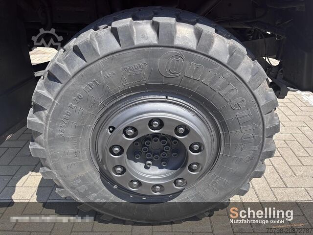 Speciallastbil MERCEDES-BENZ U500