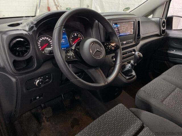 Kombi med högt tak Mercedes-Benz Vito 116 CDI 3200 Klima Kamera LED AHK