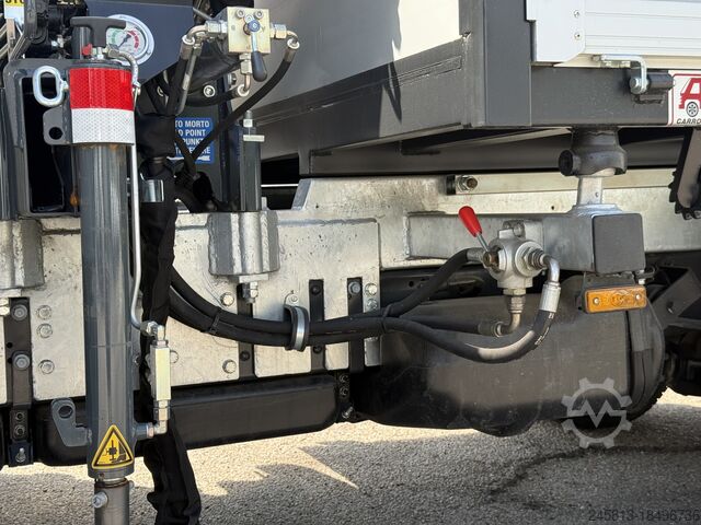 Furgone ribaltabile e gru Iveco Daily 35-160