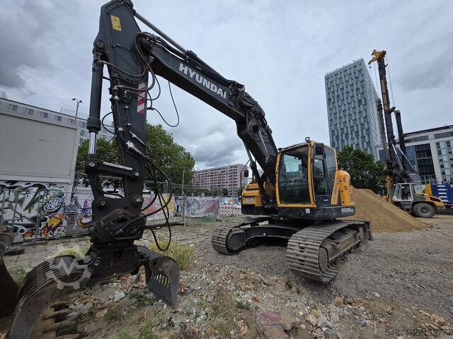Crawler excavator Hyundai HX235 ALCR