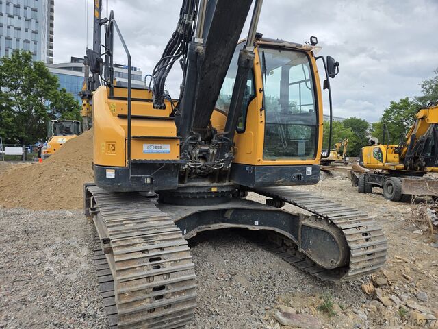 Crawler excavator Hyundai HX235 ALCR
