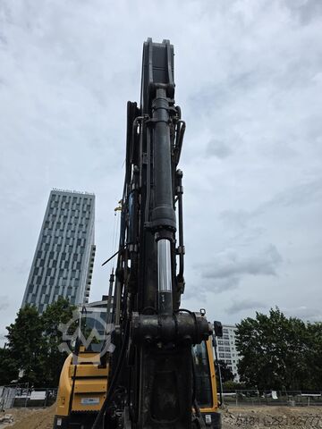 Crawler excavator Hyundai HX235 ALCR