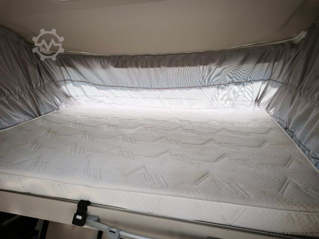 Интегрированный автодом MOBILVETTA K-Silver I 59, Längsbetten, Solar, Klima, TV,
