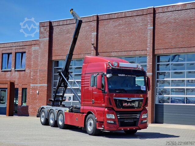 Hakenarmsystem MAN TGX 35.500 8x4*4 - Hyva Hooklift - Custom inter...
