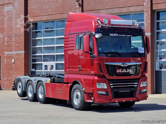 Hakenarmsystem MAN TGX 35.500 8x4*4 - Hyva Hooklift - Custom inter...