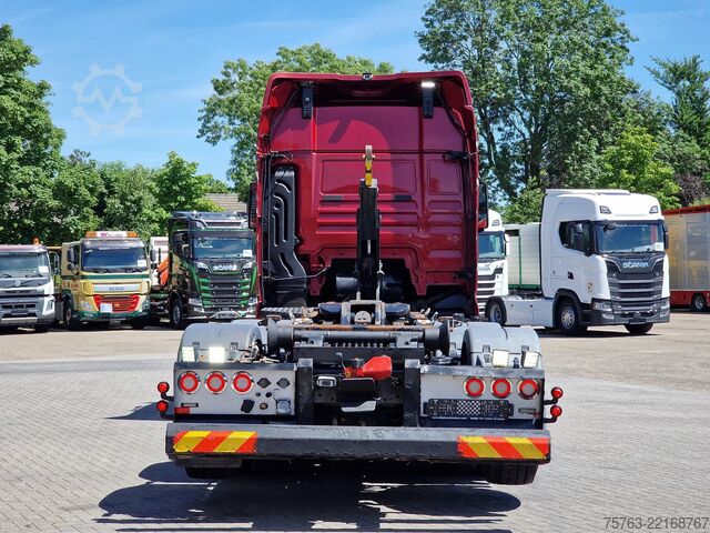 Sistema a braccio con gancio MAN TGX 35.500 8x4*4 - Hyva Hooklift - Custom inter...