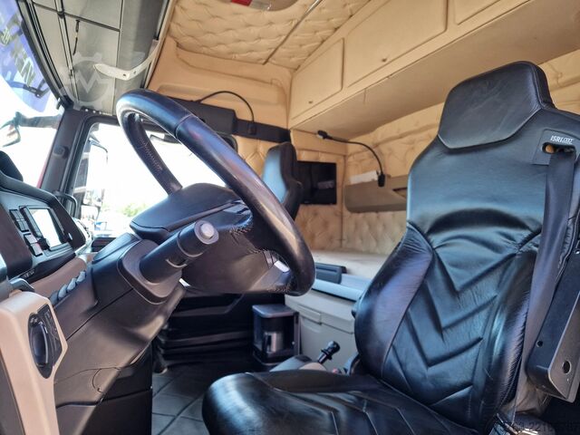 Sistema a braccio con gancio MAN TGX 35.500 8x4*4 - Hyva Hooklift - Custom inter...