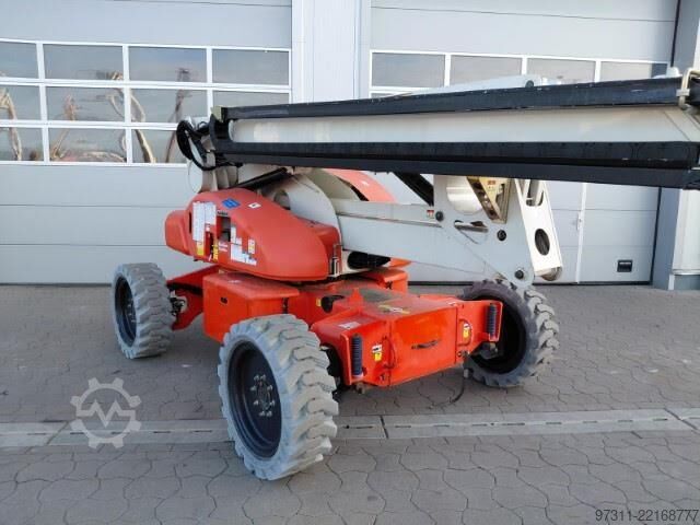 Platform kerja teleskopik yang diartikulasikan Niftylift HR21 HYBRID 4X4