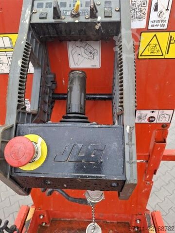 Škarjasto dvigalo JLG 2632ES