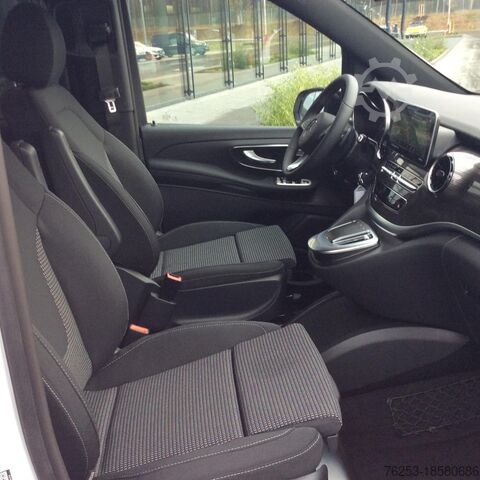 Kleinbus Mercedes-Benz EQV 300 lang (7 Sitzer) SpurW Sport Navi ACC LM