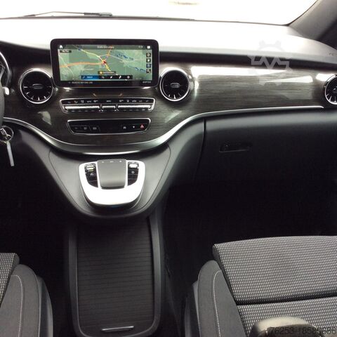 Kleinbus Mercedes-Benz EQV 300 lang (7 Sitzer) SpurW Sport Navi ACC LM