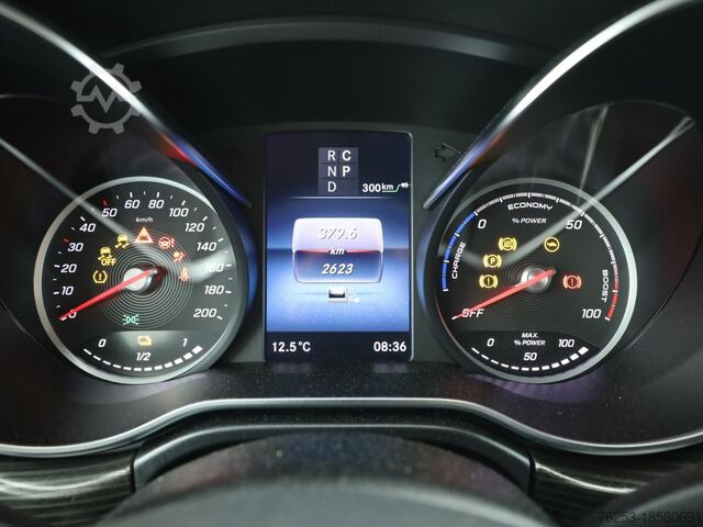 Kleinbus Mercedes-Benz EQV 300 lang (7 Sitzer) SpurW Sport Navi ACC LM