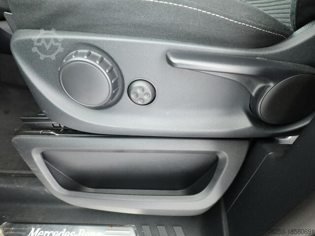 Kleinbus Mercedes-Benz EQV 300 lang (7 Sitzer) SpurW Sport Navi ACC LM