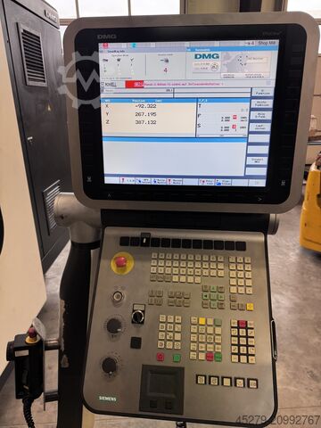 Centro di lavoro verticale Deckel Maho DMC 635V