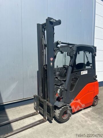 Electric 3-wheel forklift Linde E20PHL-01
