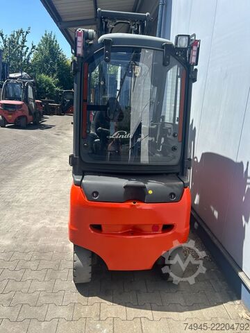 Electric 3-wheel forklift Linde E20PHL-01