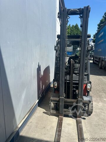 Electric 3-wheel forklift Linde E20PHL-01