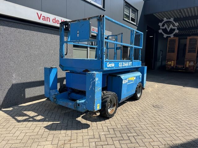 Genie GS 2668 RT lift / arbejdsplatform / sakselift, 10 m arbejdshøjde, 4x4 Kubota diesel, årgang 20 GENIE GS 2668 RT  Hoogwerker / Arbeitsbuhne / Sciccor 10M werkhoogte 4x4 kubota Diesel 2008