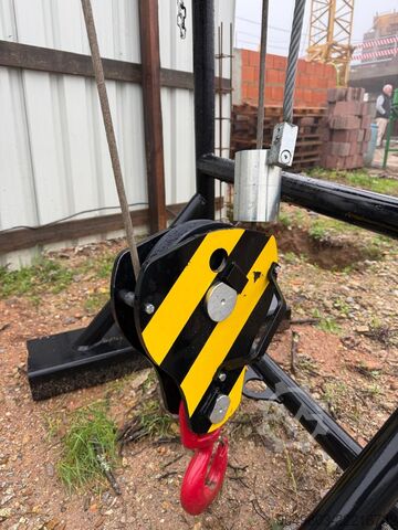 Grúa hidráulica Manitou 3T Manitou TREUIL 3 TON