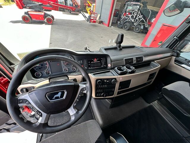 Standard tractor unit MAN TGX 18.460 4x2 BLS /N-HC/ACC/EBA2/Klima/Navi