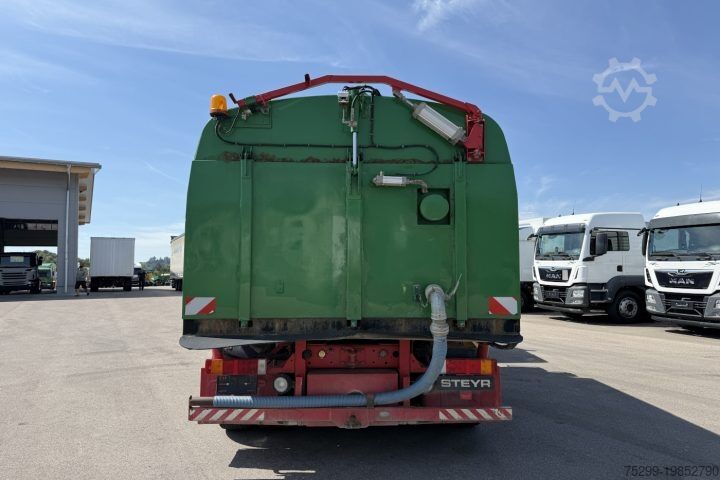 Zamiatarka drogowa Steyr 18.285 M39 Kehrmaschine / Swiss-Vehicle