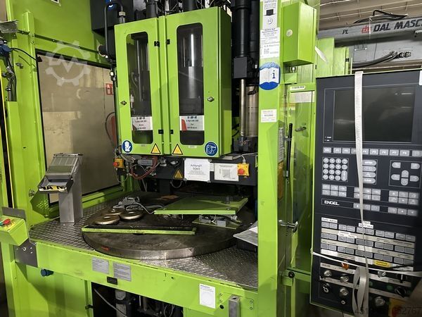 इंजेक्शन मोल्डिंग मशीन Engel Insert 80V/80V/100 2F