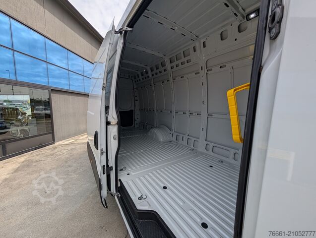 Van atap tinggi Iveco DAILY 35C12 V 4100 H3 Quad-Tor RG