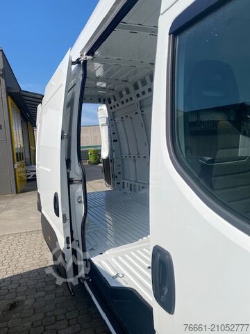 Van atap tinggi Iveco DAILY 35C12 V 4100 H3 Quad-Tor RG