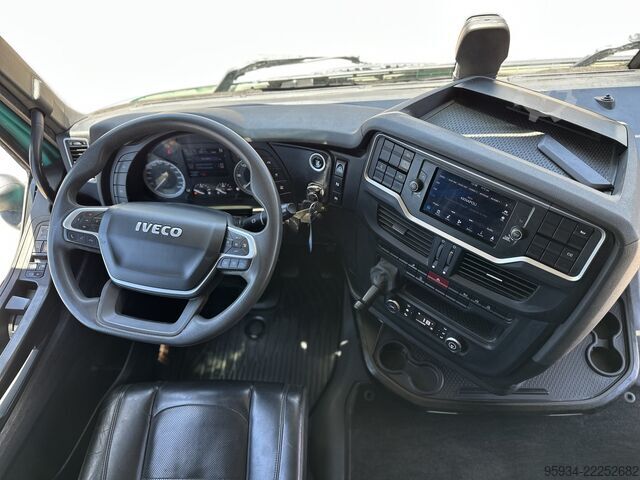 স্ট্যান্ডার্ড ট্রাক্টর ইউনিট Iveco S WAY 530
