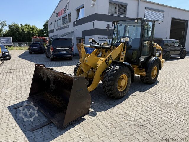 Carregadeira Caterpillar 906M Radlader 55 kW 5600 kg