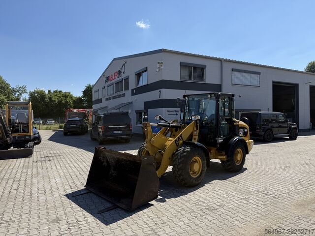 Carregadeira Caterpillar 906M Radlader 55 kW 5600 kg