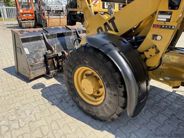 Carregadeira Caterpillar 906M Radlader 55 kW 5600 kg